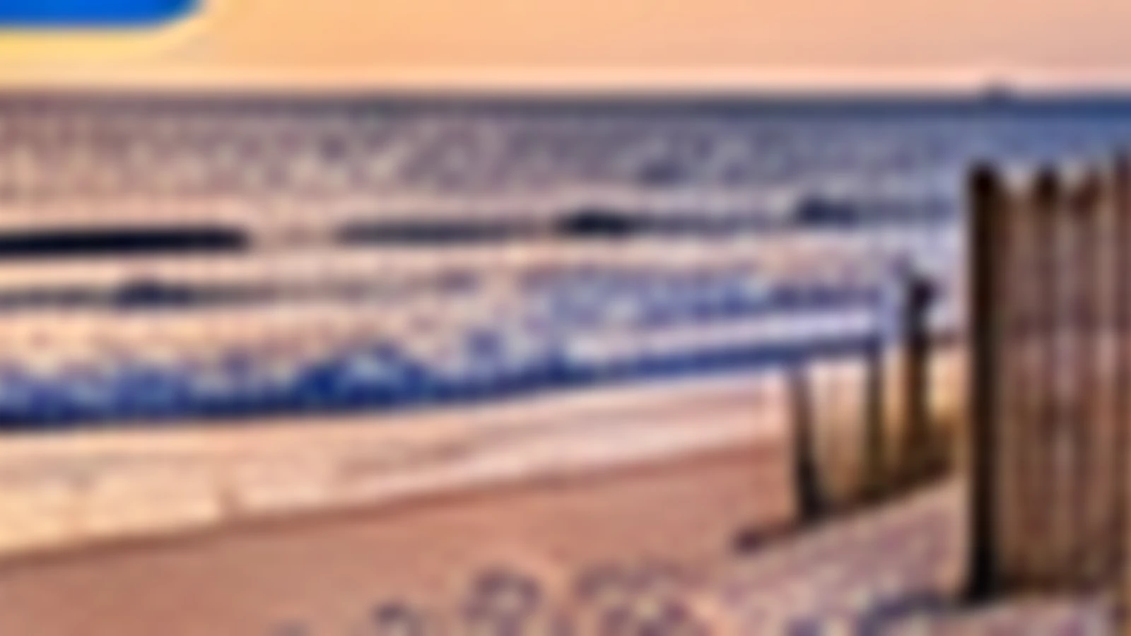 Plage et dunes du littoral méditerranéen illustrant la préparation d’une maison avant l’été